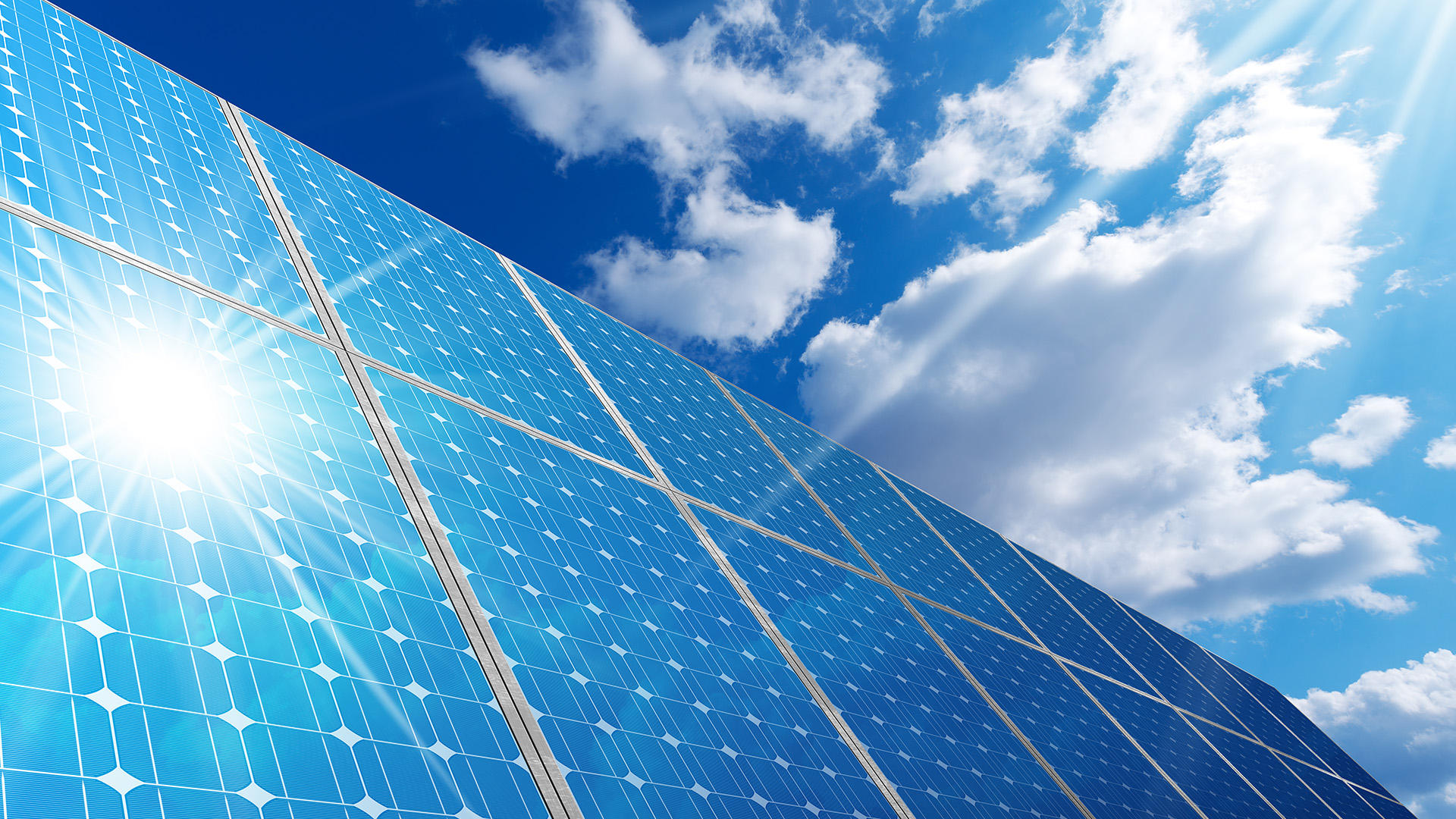 Explore how ZEISS metrology solutions ensure the high efficiency and service life of photovoltaic products by analyzing defects, characterizing layer thickness, and much more.