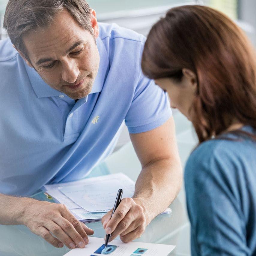 Consulte o seu médico para encontrar o melhor procedimento para o seu erro refrativo