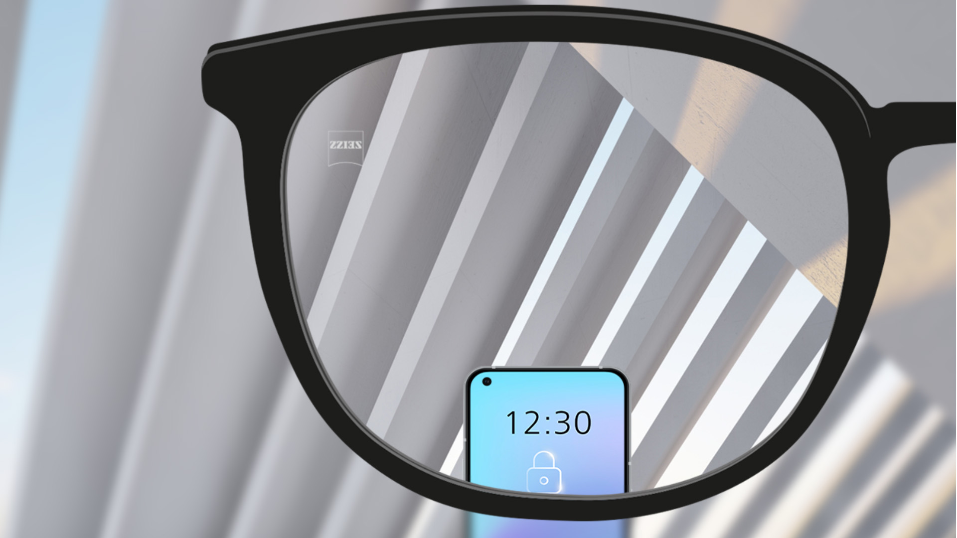 Imagem totalmente nítida de um smartphone através da lente ZEISS SmartLife Monofocal.