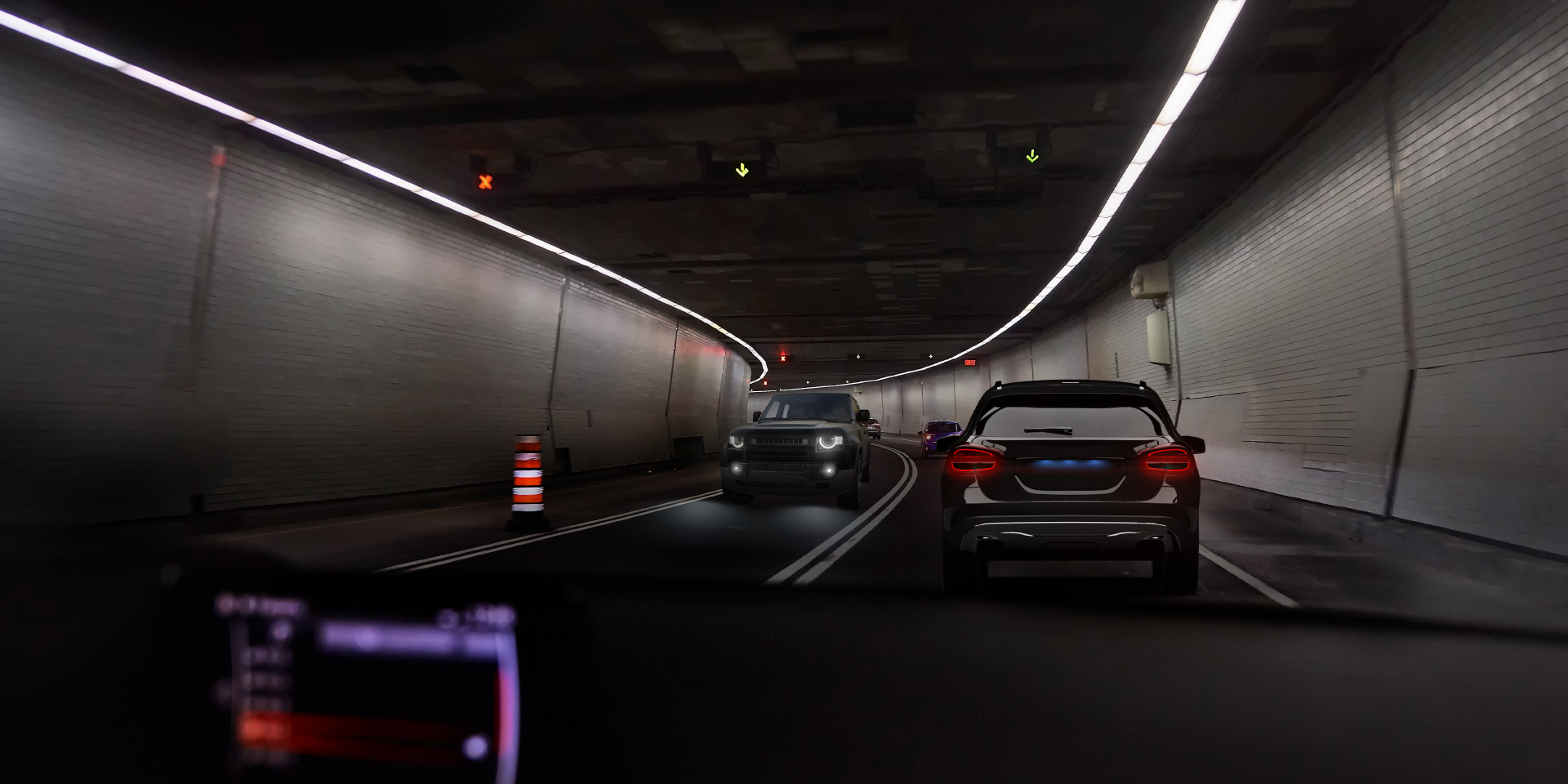 Duas imagens da perspetiva de um condutor num túnel com trânsito em sentido contrário, mostrando numa imagem os reflexos dos outros carros e das luzes do túnel e na outra imagem um reflexo claramente reduzido.