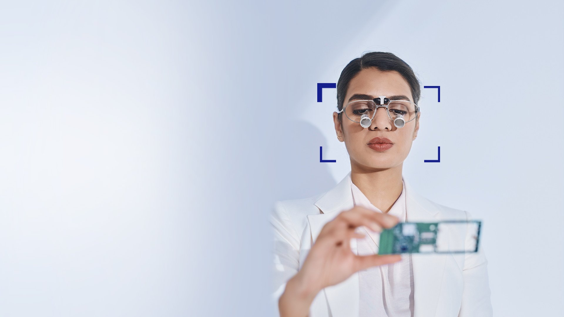 Dispositivos visuais de ampliação da ZEISS para profissionais